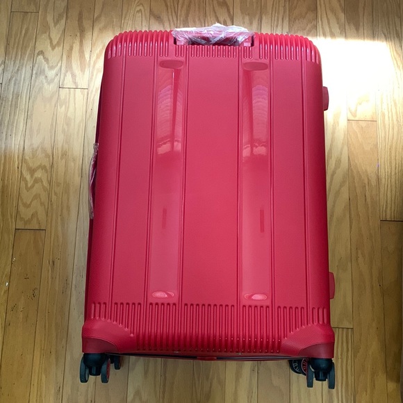 Victoria Red Hard-case 29” Suitcase - Picture 8 of 17